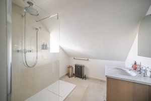 En Suite Shower room- click for photo gallery